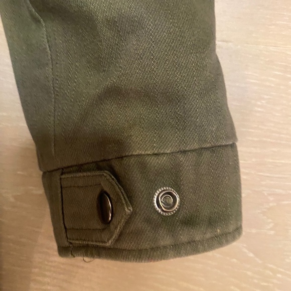 AVEC LES FILLES olive military coat with burgundy faux fur lining. Size XS - Picture 7 of 15